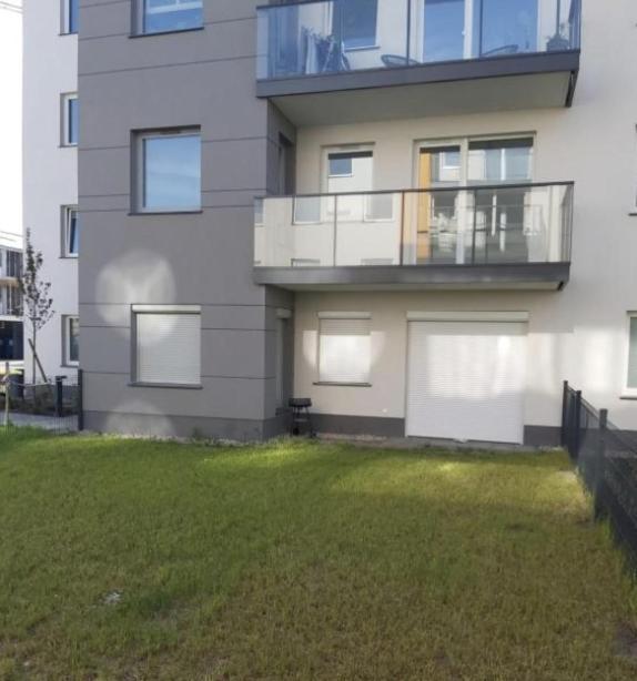 Mieszkanie 2 Pokojowe Z Ogrodkiem Plus Miejsce Postojowe Na Zewnatrz Nr 126 格但斯克 外观 照片